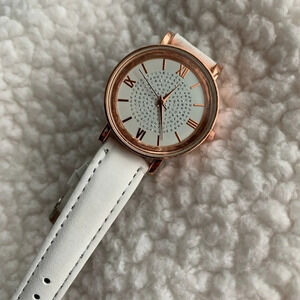 * 2/$25 New Ladies fashion watch - white